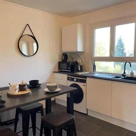 Le Bary - 10p - 100m2 - Gare - Parking Prive Gratuit Daire *