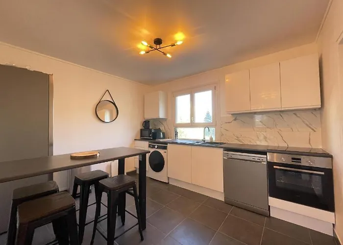 Le Bary - 10p - 100m2 - Gare - Parking Prive Gratuit * 勒芒