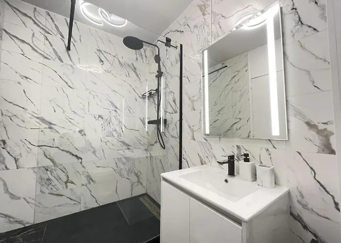 아파트 Le Bary - 10p - 100m2 - Gare - Parking Prive Gratuit 르망