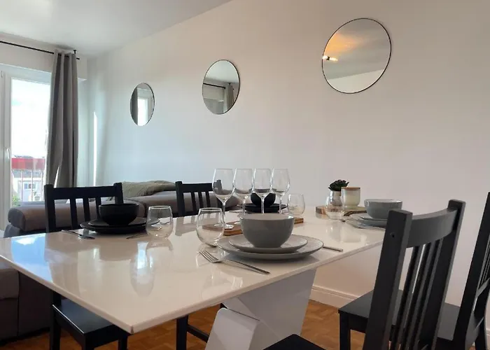 Le Bary - 10p - 100m2 - Gare - Parking Prive Gratuit *